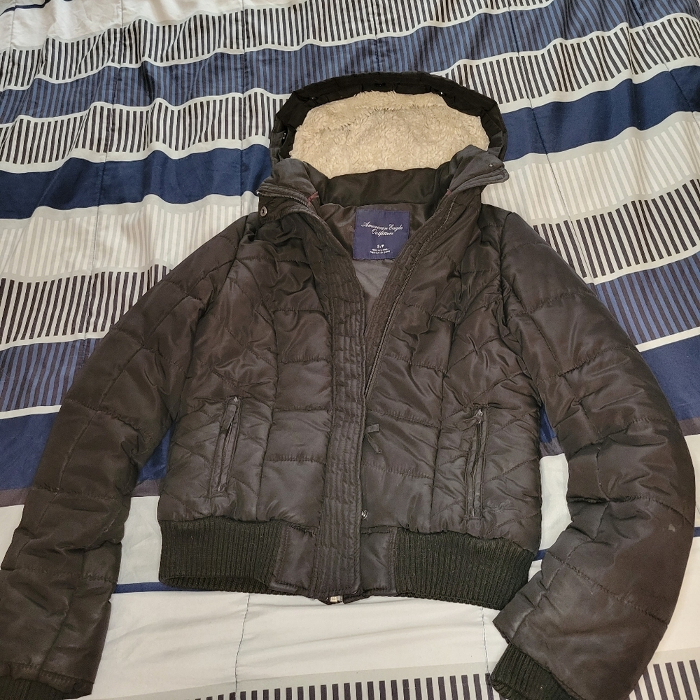 American Eagle Outfitters small puffy winter coat black